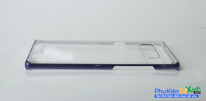 Ốp Lưng Samsung Galaxy Note 8 Clear Cover Chính Hãng thiết kế viền màu xung quanh và ốp có mặt lưng trong suốt để lộ thân máy vô cùng sang chảnh, các góc cạnh được ôm sát với thân máy mà bám 4 góc giúp giữ chắc máy hơn